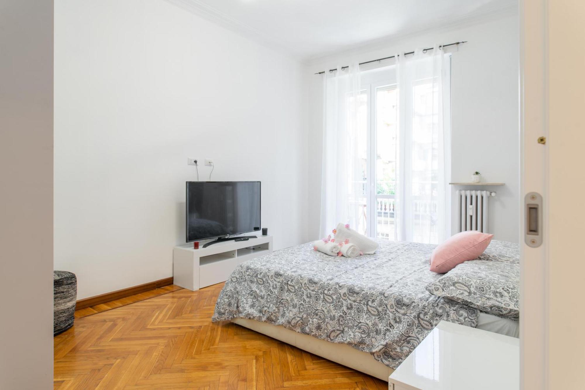 Bright And Flat - Metro & Station Nearby Appartement