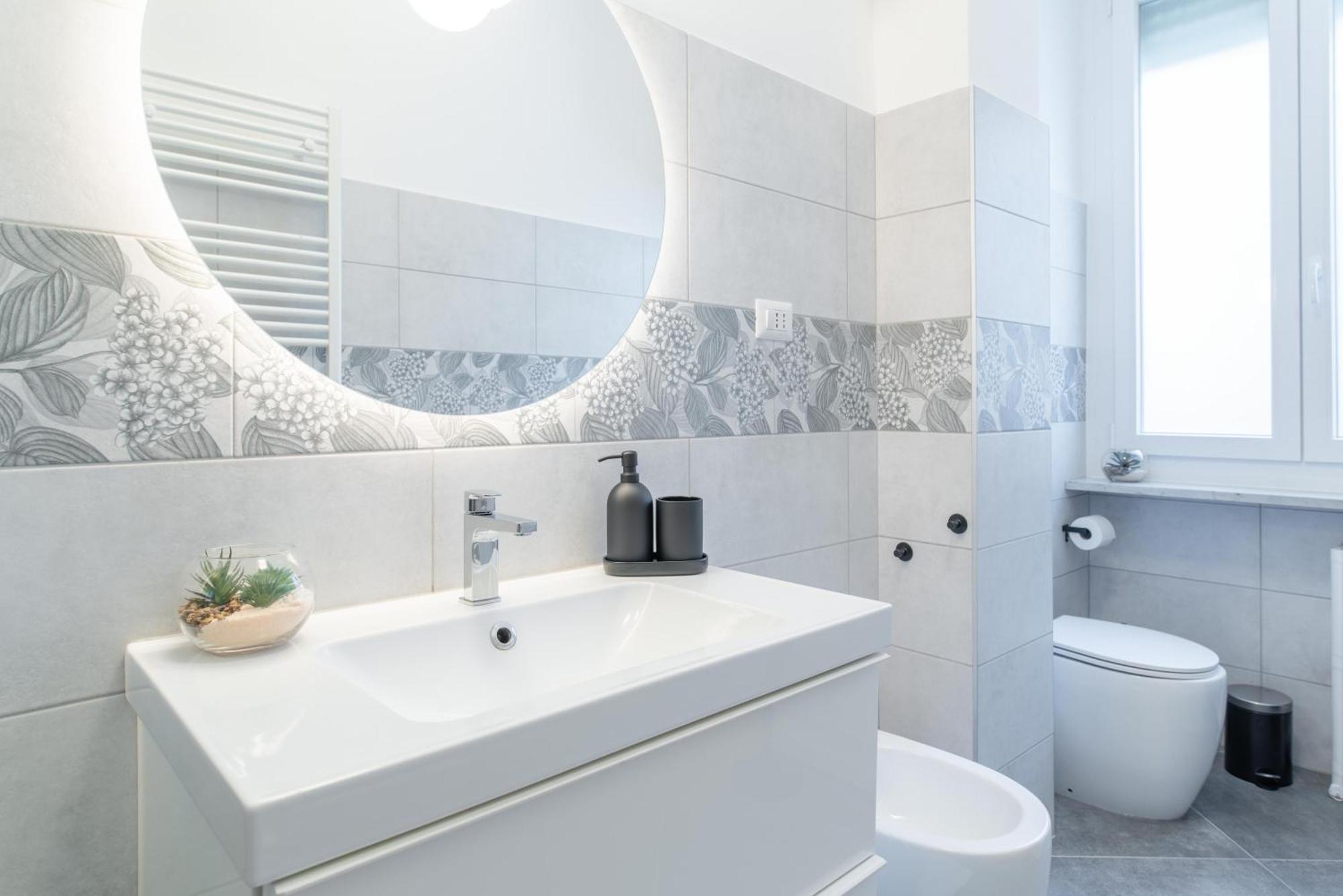 Bright And Flat - Metro & Station Nearby Appartement *