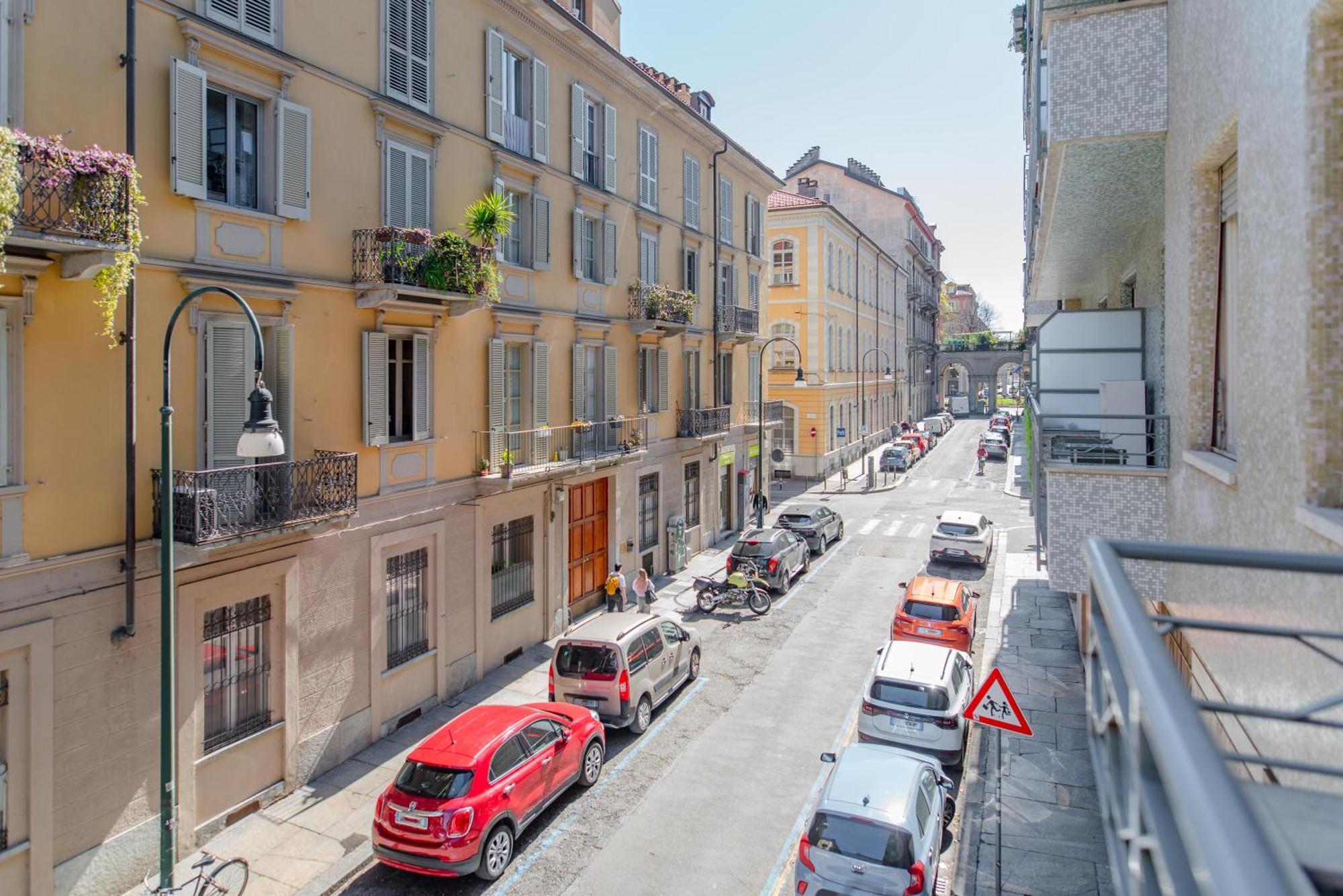 Bright And Flat - Metro & Station Nearby * Turin
