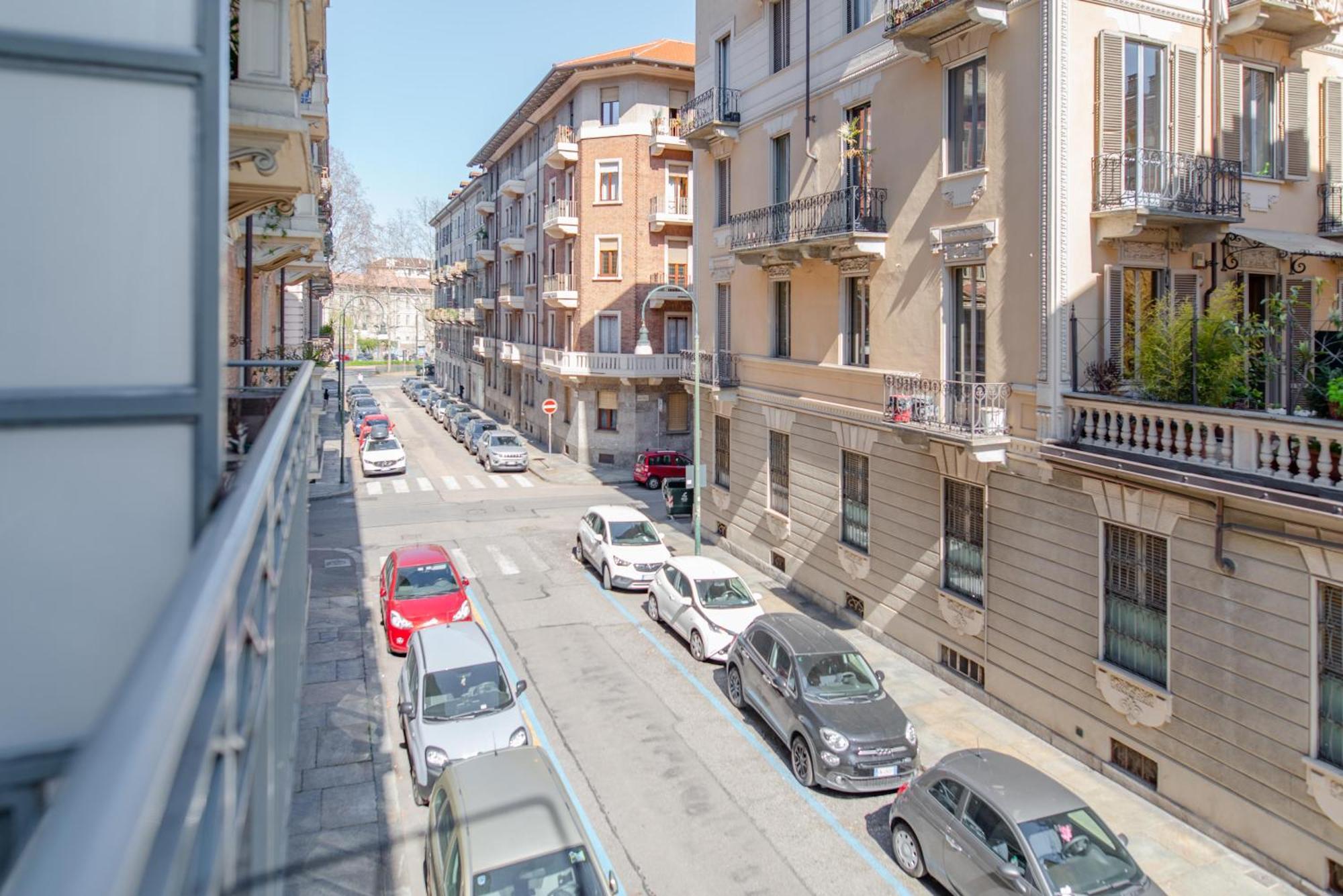 Bright And Flat - Metro & Station Nearby Appartement *